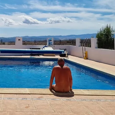 Cortijo Nudista Con Vistas *